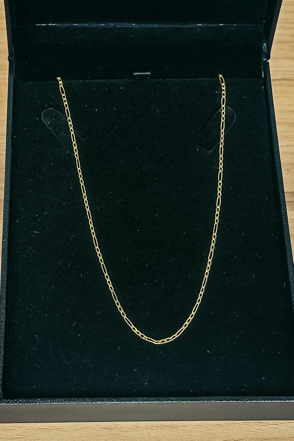 Cadena de Oro Italiano 10k Genuino – Collar Eslabón Fígaro 3+1 Clásico Unisex – Cadena Fina Sólida Pulida 2.8mm x 50cm – Joyería Italiana Elegante y Duradera – Regalo Perfecto