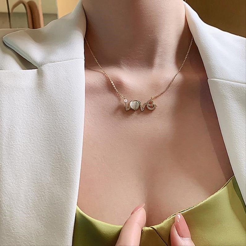 Collar con Colgante de Amor y Piedra Ojo de Gato (Estilo 2020)