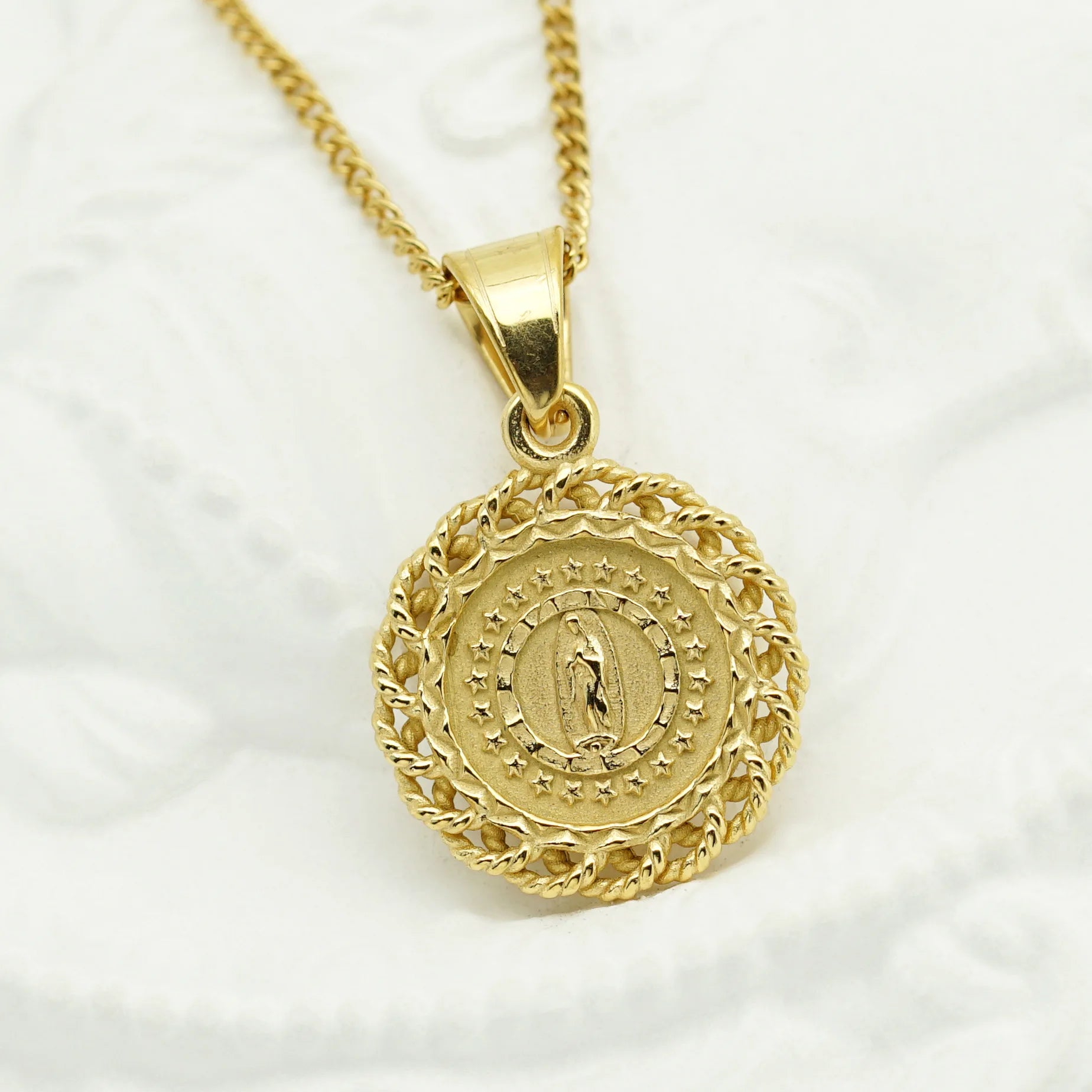 Collares católica para hombres y mujeres, colgante de acero inoxidable 316L, Color dorado, madre religiosa, Virgen María, joyería, regalos de navidad